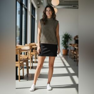 St John Black Gold Striped Metallic Paillette Zip Shoulder Sleeveless Top Sz S